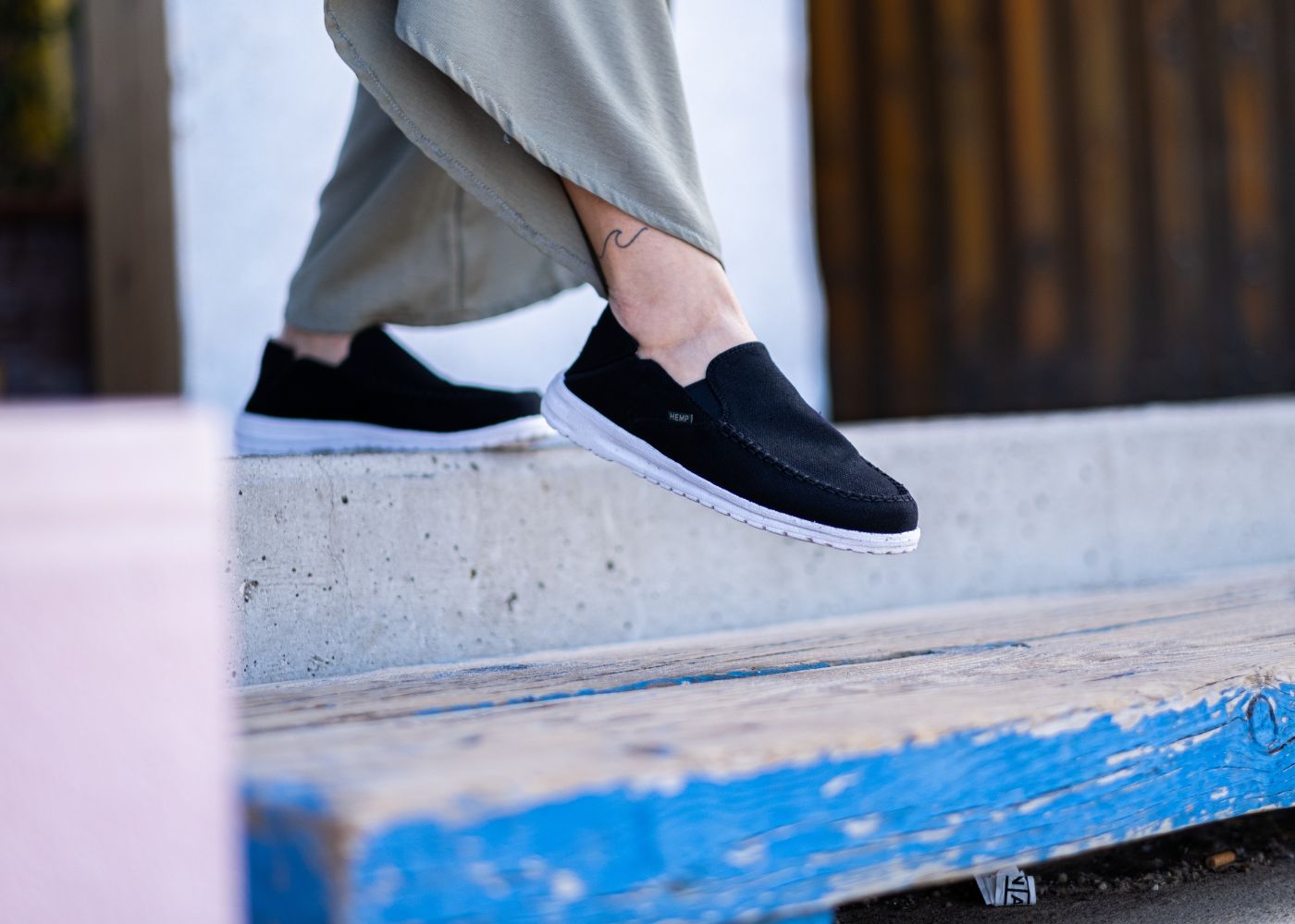 8000Kicks Sunslide - The Hemp Slip-On